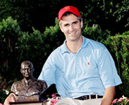 Roger Hoit with the Ike trophy.