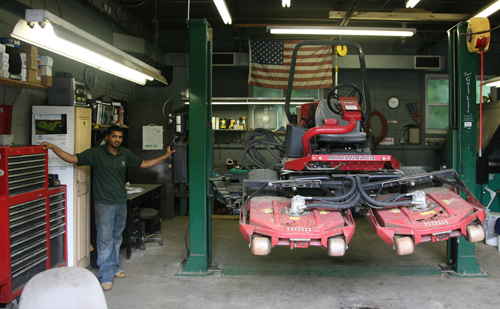 GOLFWORKS Profile: Mechanic in the Making